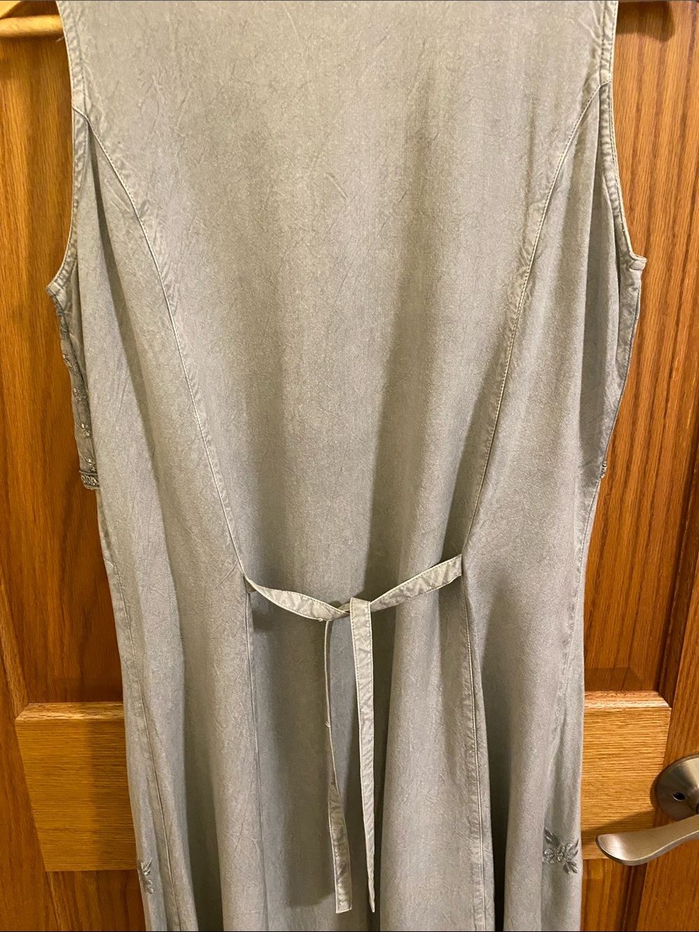 Vintage 1990’s L’Pogee Embroidered Button Front Summer Sleeveless Dress Lt. Gray - Picture 6 of 10